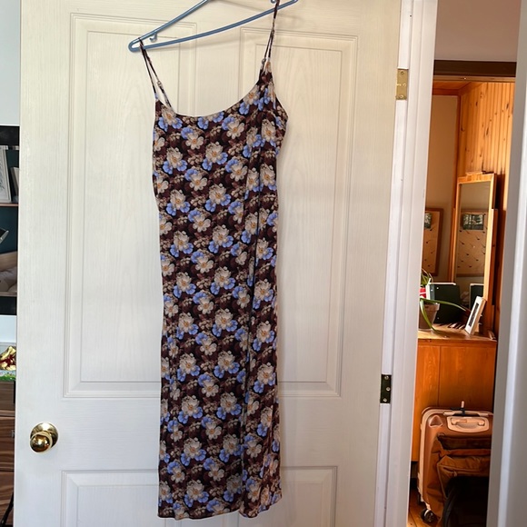 Wilfred aritzia midi dress - Picture 2 of 6